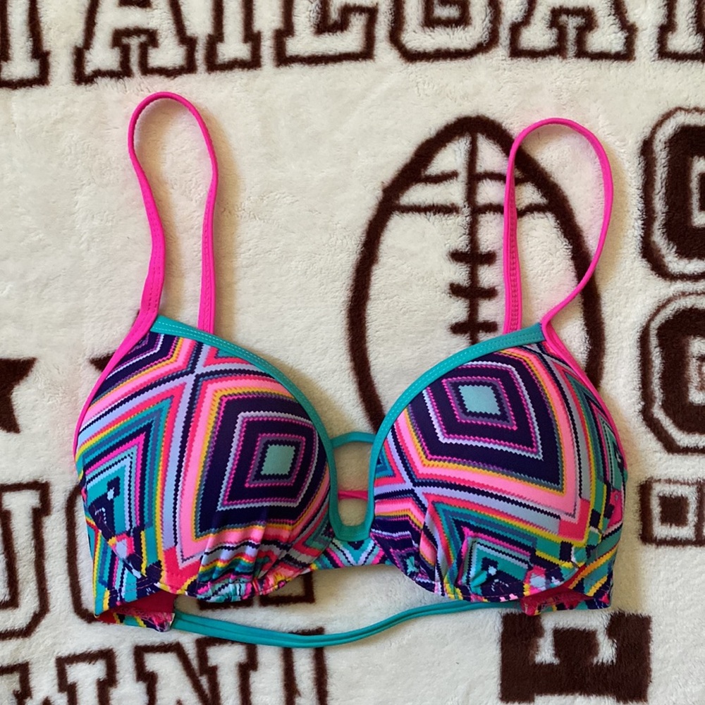 Bikini Set 👙 - Picture 2 of 8